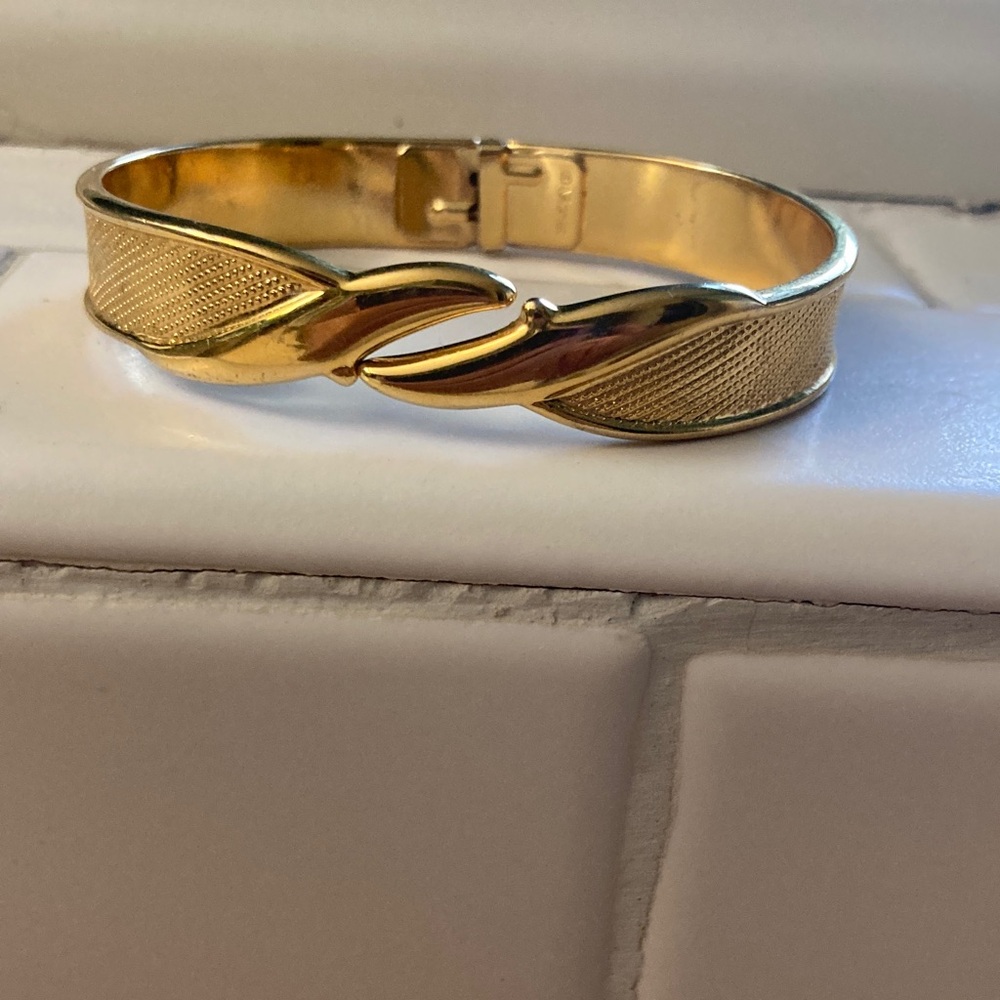Monet Gold Bracelet